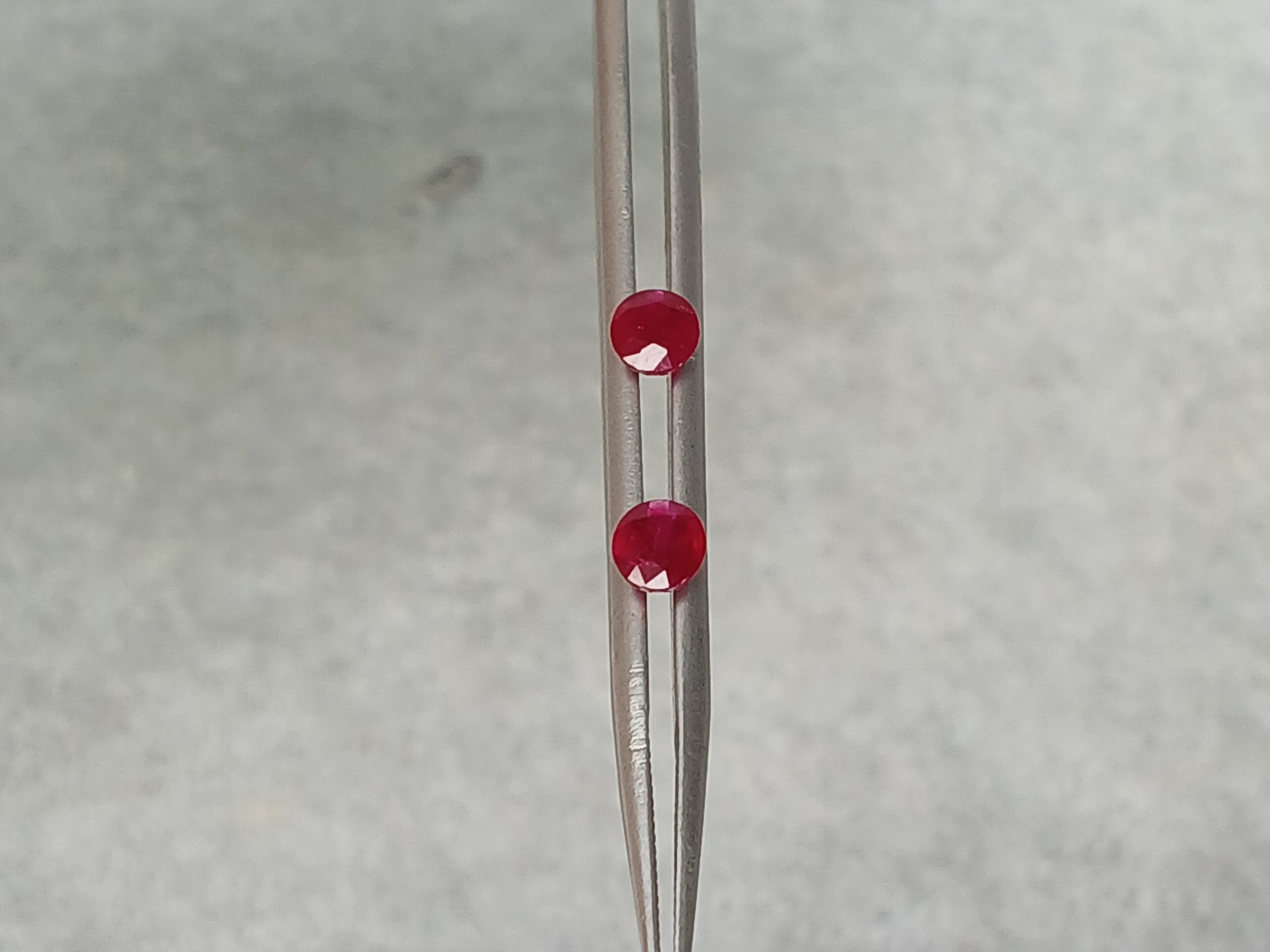 G716 BURMESE RUBY OVAL PAIR 1.11CT