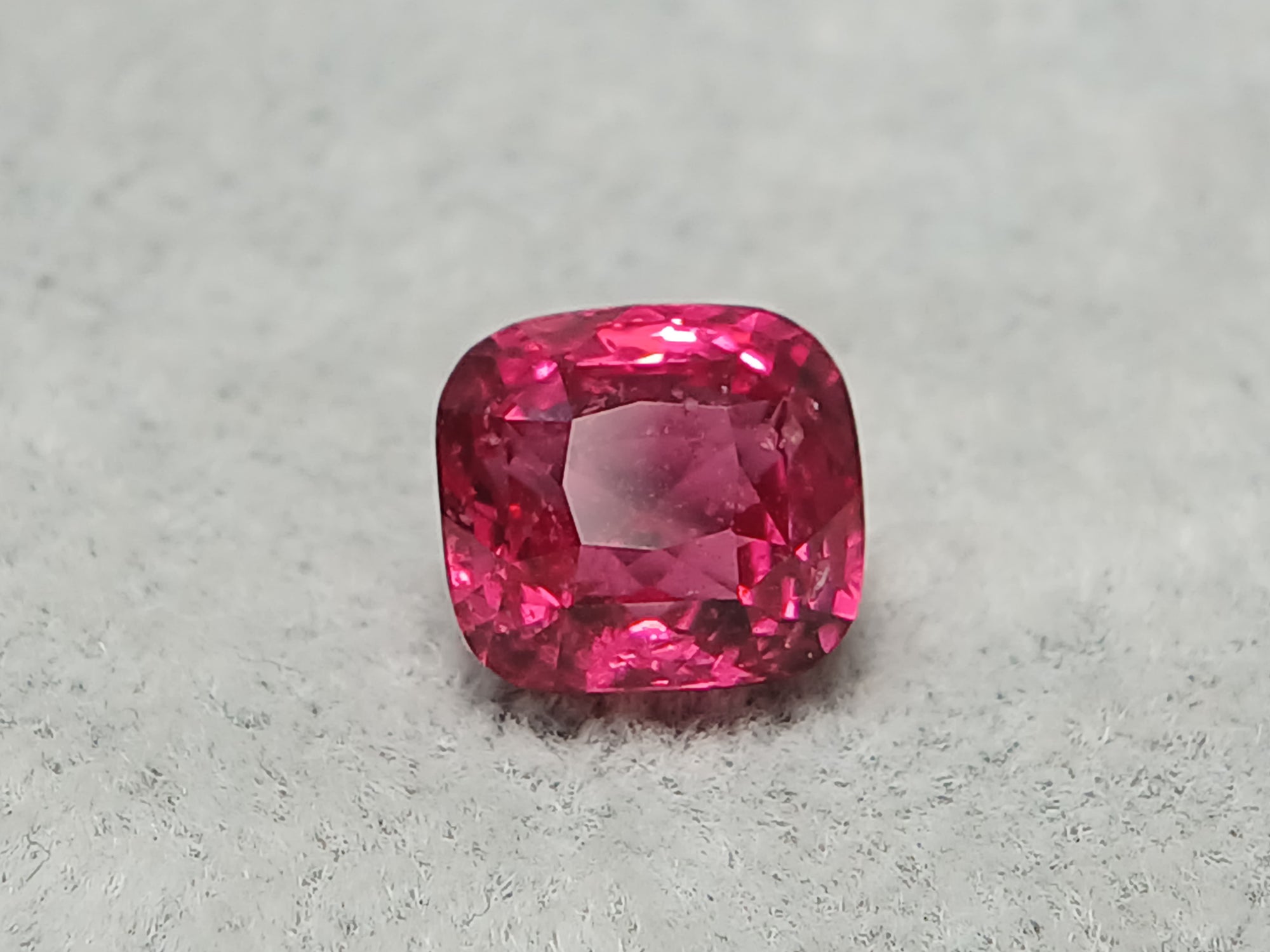 G366 UNHEAT MAHENGE SPINEL CUSHION 7.38CT