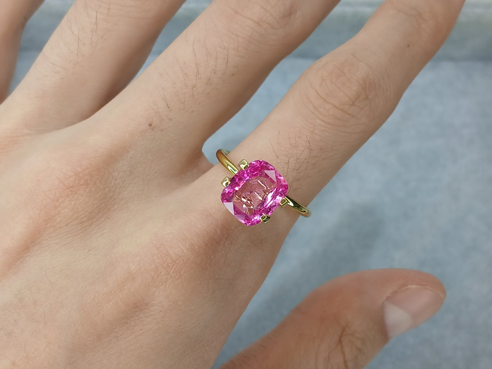 M296	PINK SAPPHIRE LONG CUSHION  3.71CT