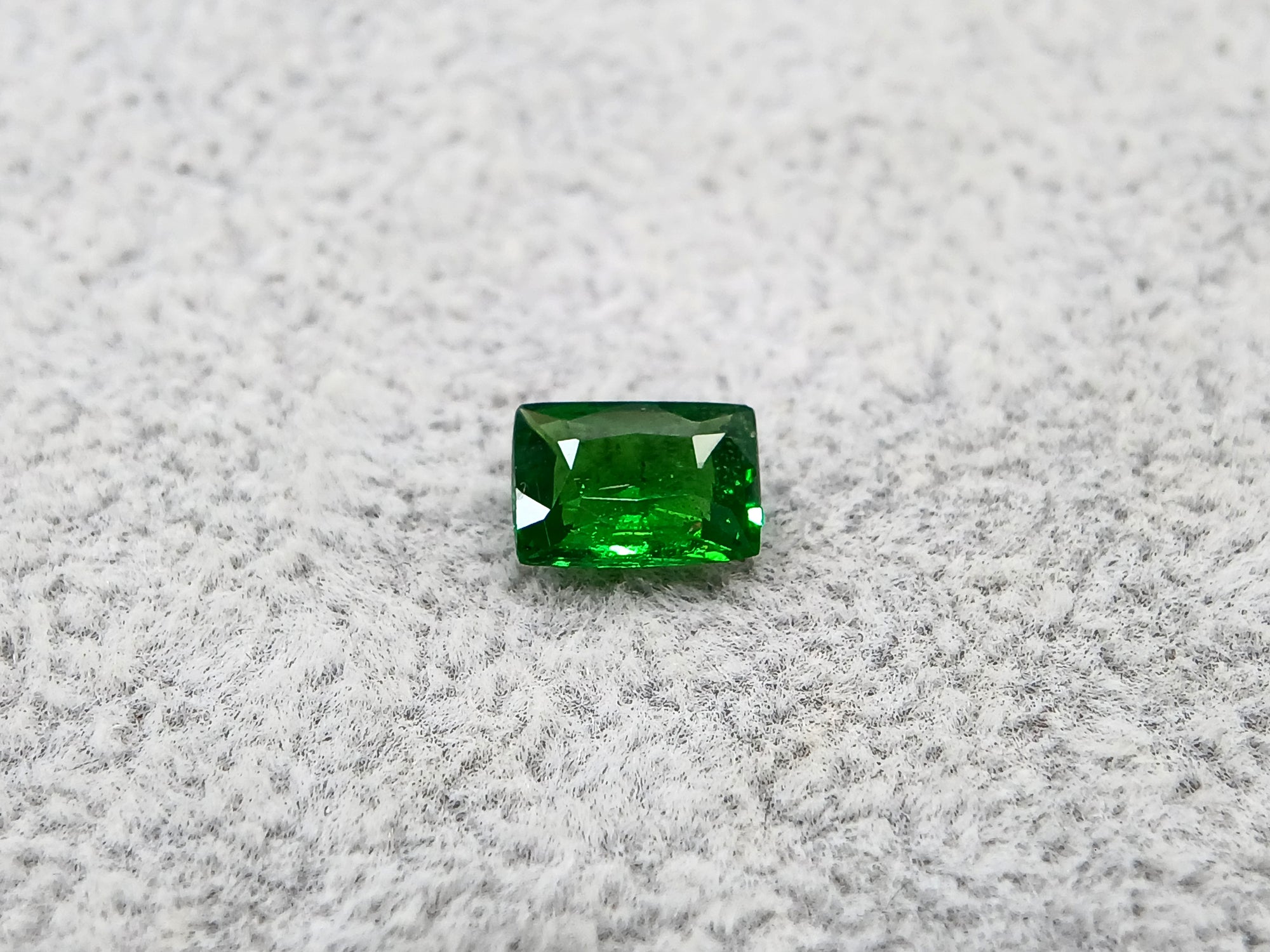 G352 TSAVORITE RECTANGLE 1.83CT