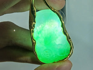 M426 GREEN JADE WITH GOLD FRAME