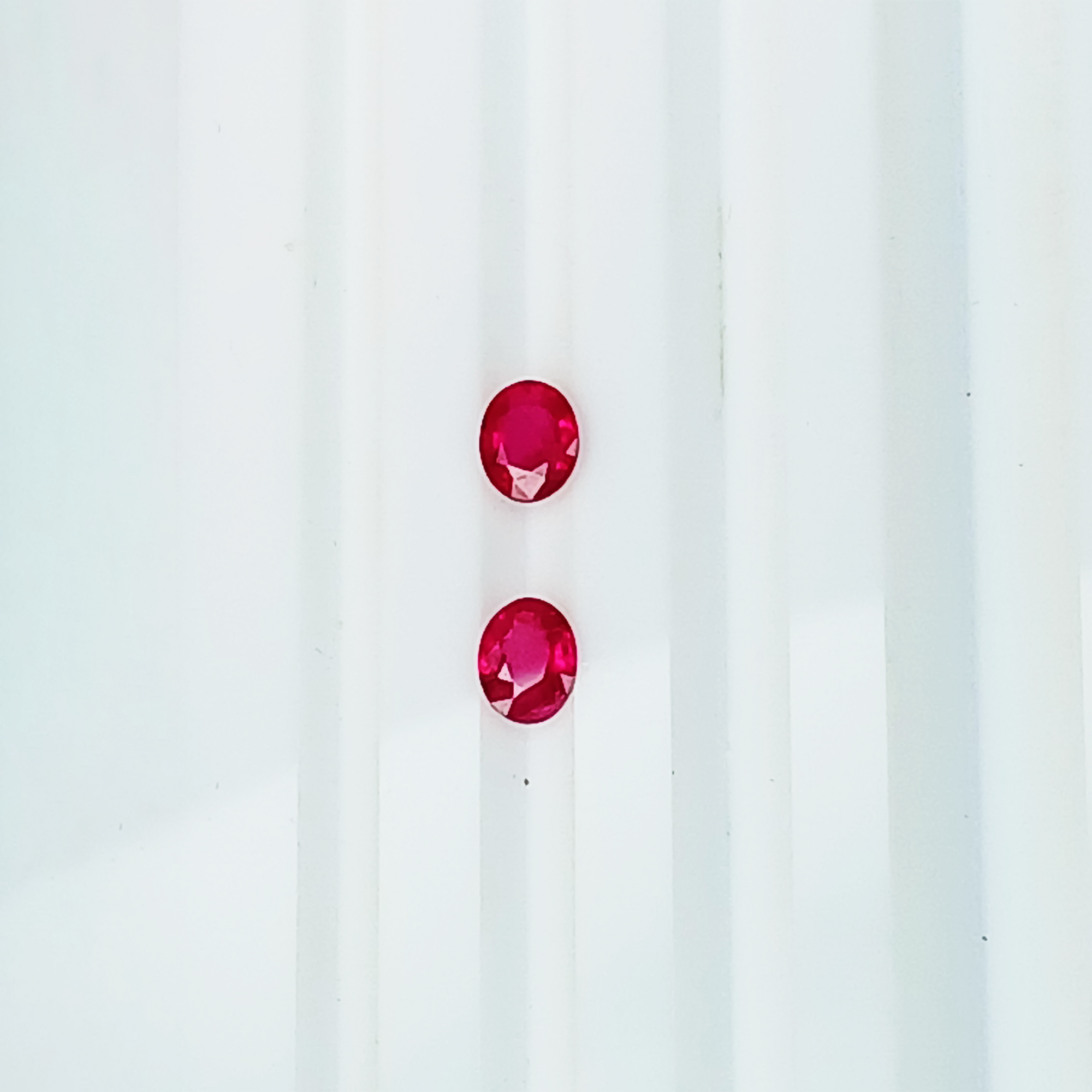 G715 BURMESE RUBY OVAL PAIR 0.76CT