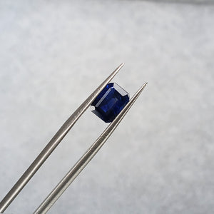 G242 DARK BLUE SAPPHIRE EMERALD 1.86CT