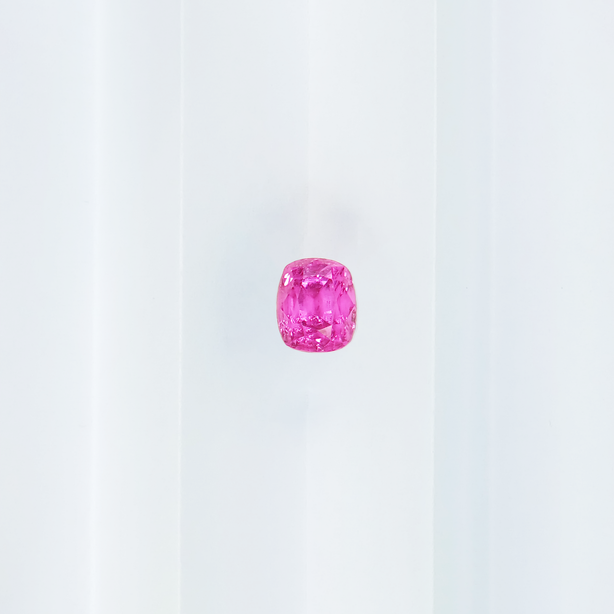 M284	PINK SAPPHIRE 2.28CT  LONG CUSHION