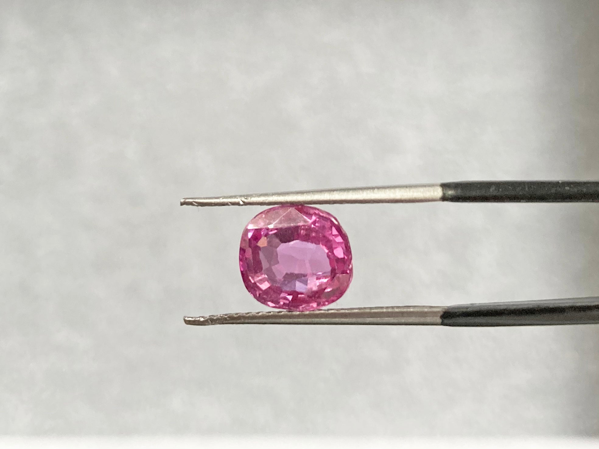 M290	PINK SAPPHIRE OVAL 3.27CT