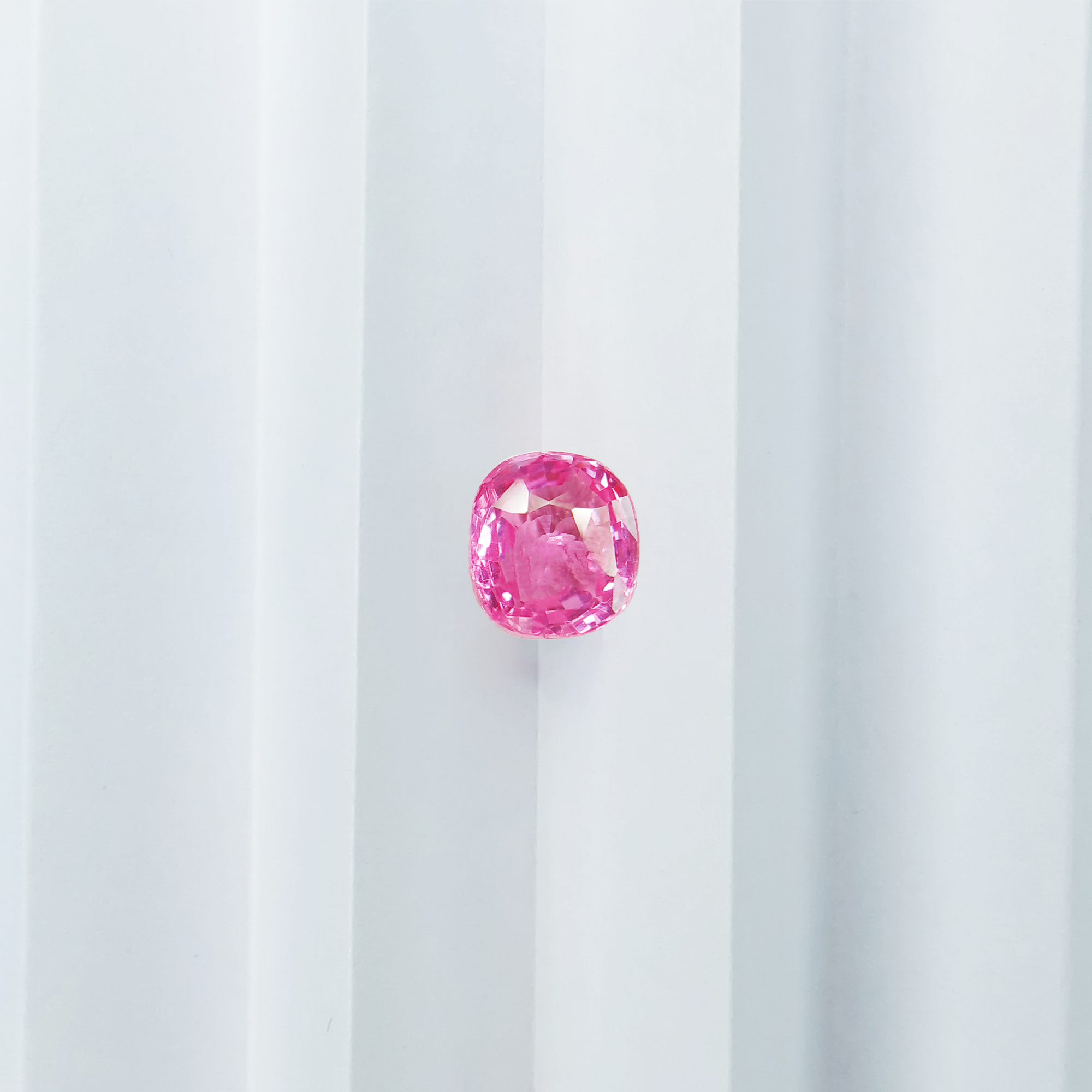 M290	PINK SAPPHIRE OVAL 3.27CT